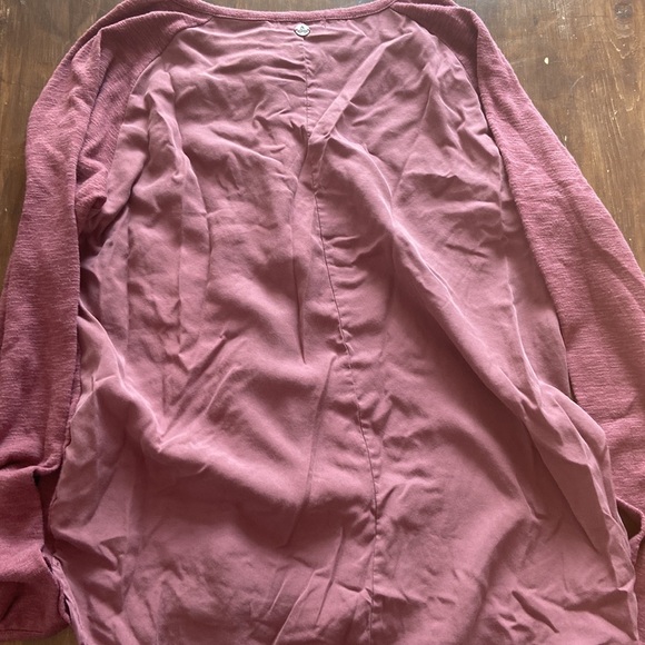 Prana raspberry colored shirt size medium - Picture 3 of 3